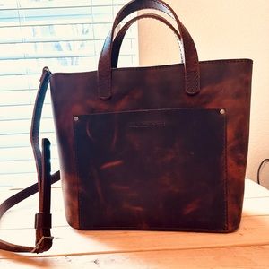 Portland leather , canyon medium zip cross body.